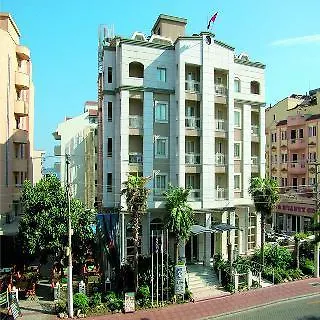 Almena Hotel 3*