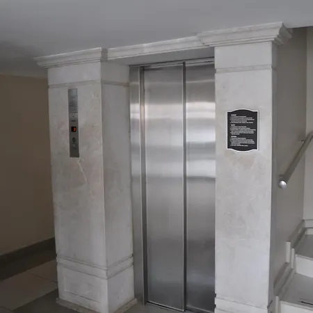 Almena Hotel 3*