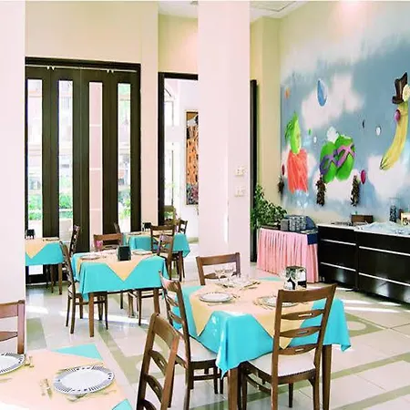 Almena Hotel 3*